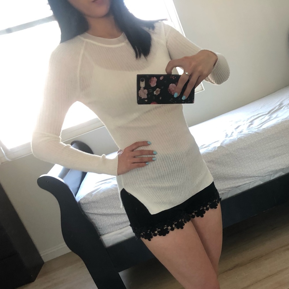 White long sleeve form fitting size s